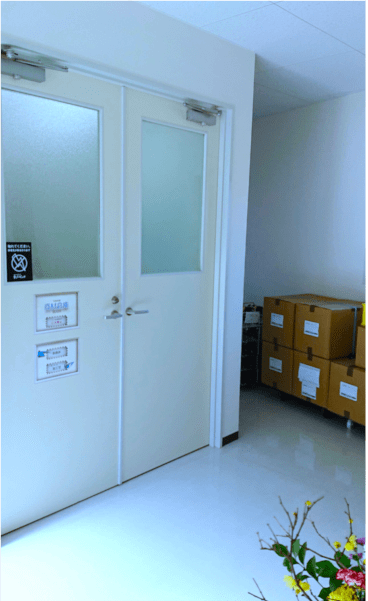 施設内ドア